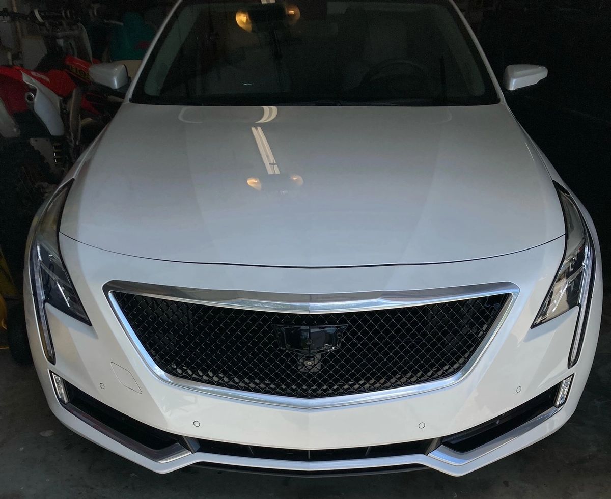 CADILLAC CT6 2016-2018 GLOSS BLACK V MESH GRILLE WITH NIGHT VISION